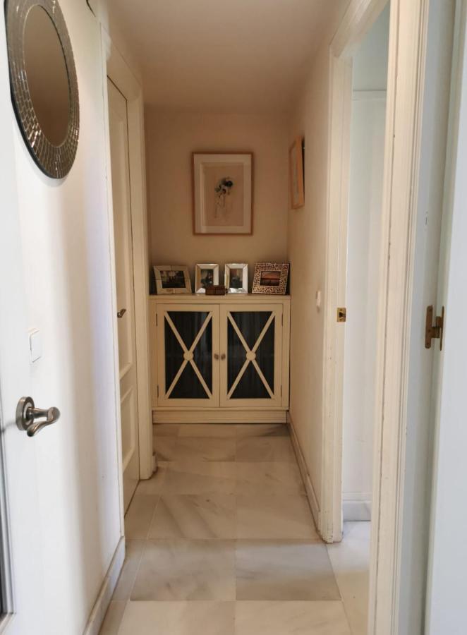 Habitacion Agradable Con Bano Individual Sevilla Bagian luar foto